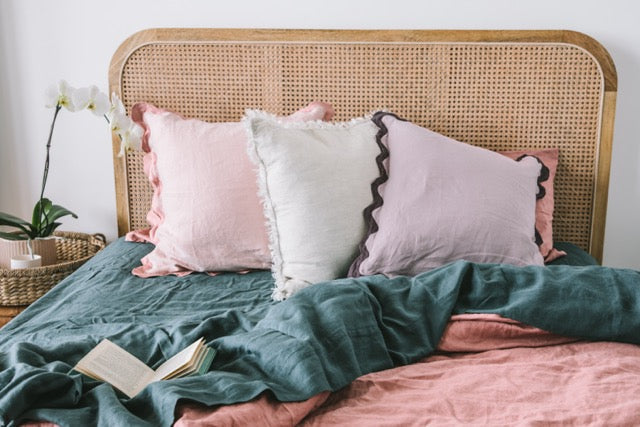 Washing Your Linen Bed Sheets: What to Expect