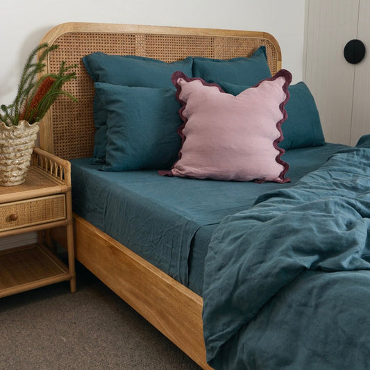 Is Linen Bedding Warm Enough for Winter? Why We Sleep in Linen All Year