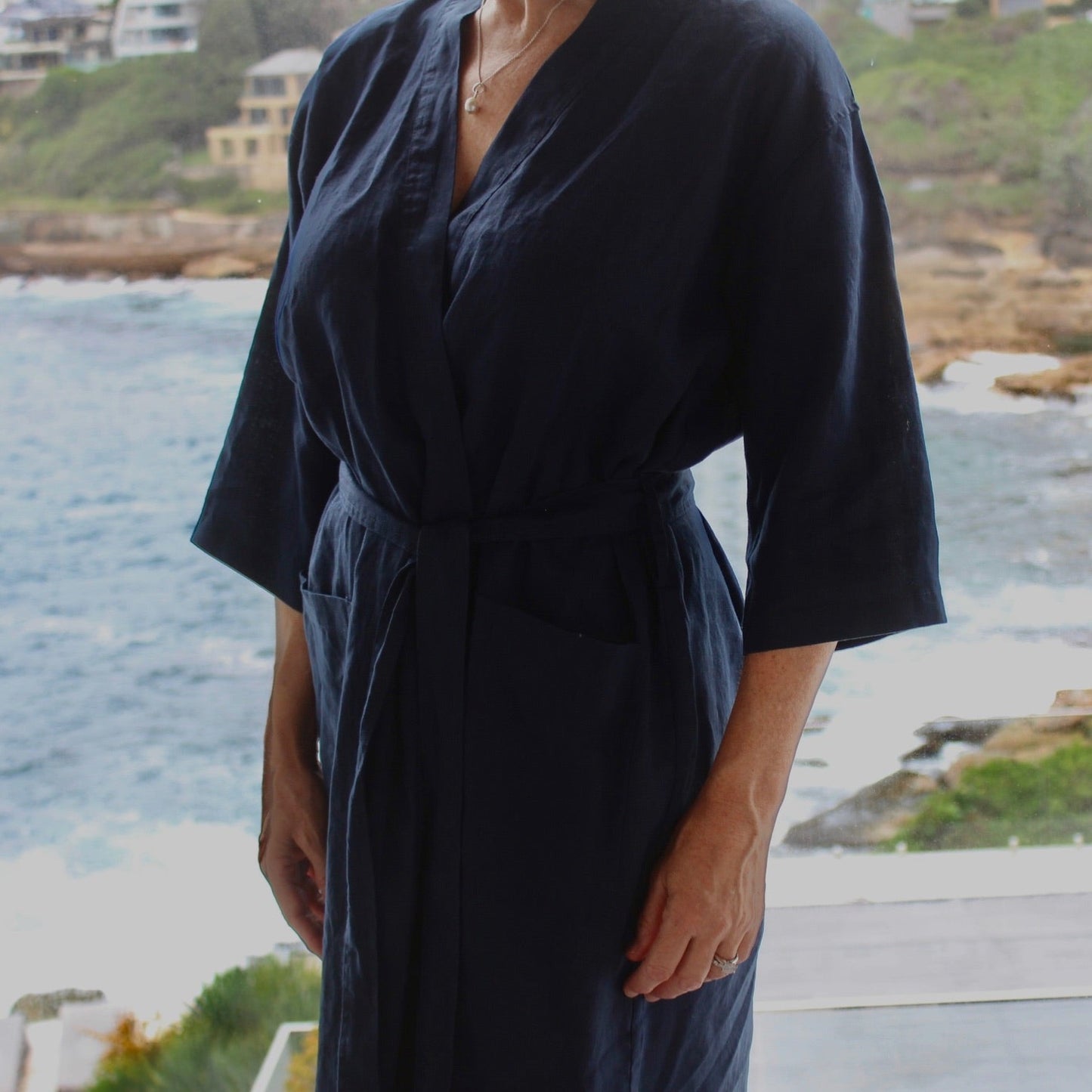 The Shell 100% European Linen Robe - Squid Ink